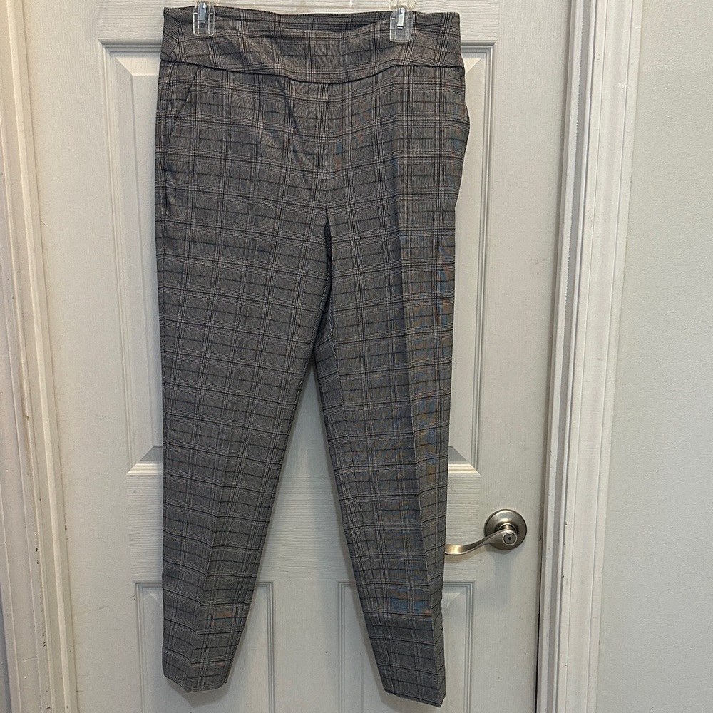 Gray Plaid Trousers size Large with front pockets women’s